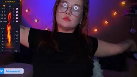 Snapshot of lala_loulou chatting on October 19, 8:13 pm Nicky online show from October 19, 8:13 pm