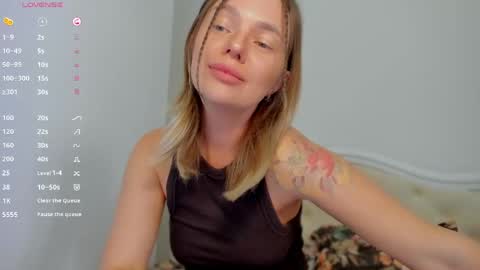 Lallie  online show from April 7, 12:07 pm