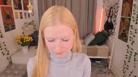 Snapshot of laly_peach chatting on October 11, 4:21 pm Laly online show from October 11, 4:21 pm