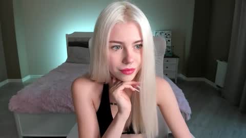 Erika online show from October 8, 8:31 am