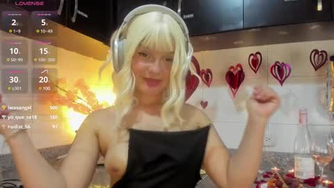 Snapshot of lana_beket_ chatting on February 14, 6:08 pm Lana online show from February 14, 6:08 pm