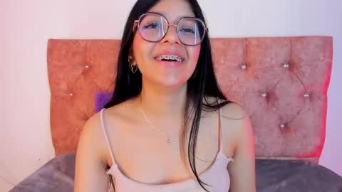 Snapshot of lana_dol chatting on February 18, 3:20 pm ... . . ... online show from February 18, 3:20 pm