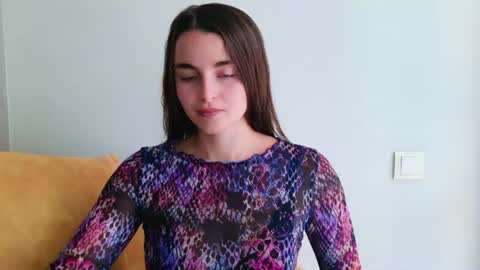 lana_gl online show from June 29, 8:00 am
