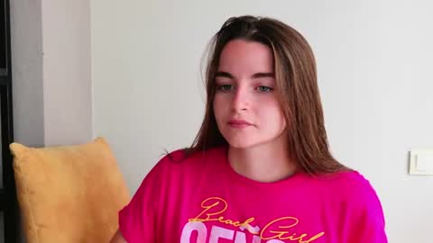 lana_gl online show from June 22, 9:28 am