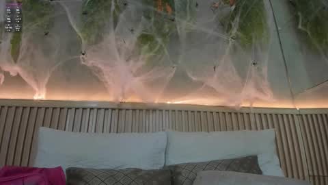 lana_lann online show from October 20, 1:38 pm