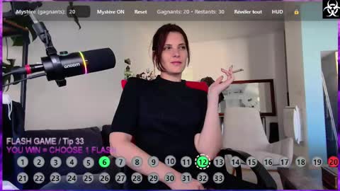 Snapshot of lana_the_virus chatting on September 30, 12:37 pm Lana The Virus online show from September 30, 12:37 pm