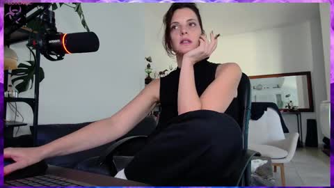 Snapshot of lana_the_virus chatting on October 8, 1:06 pm Lana The Virus online show from October 8, 1:06 pm