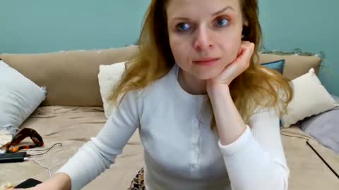 Lana online show from March 8, 5:43 pm