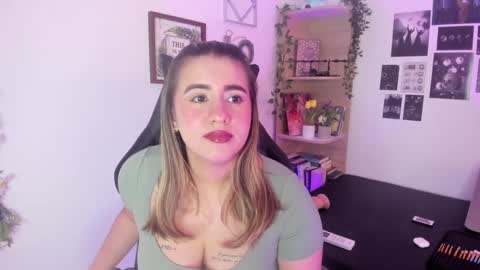 Snapshot of lanaherondale_ chatting on September 15, 7:59 pm lanaherondale_ online show from September 15, 7:59 pm