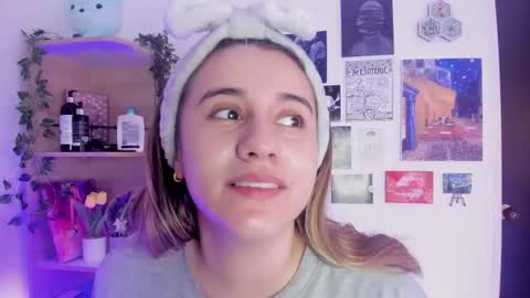 Snapshot of lanaherondale_ chatting on September 21, 8:57 pm lanaherondale_ online show from September 21, 8:57 pm