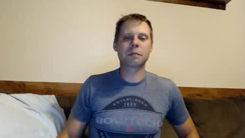 Snapshot of lancehardin chatting on October 5, 11:34 pm Lance online show from October 5, 11:34 pm