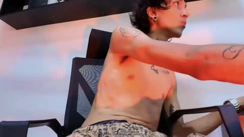 langelo_el online show from May 28, 12:25 pm