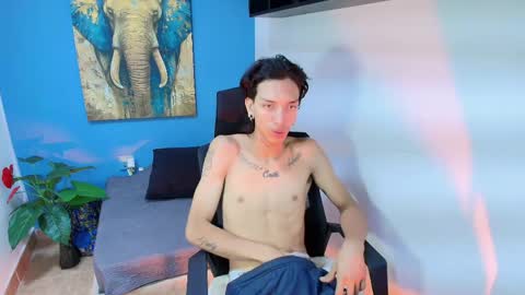 langelo_el online show from May 19, 12:23 pm