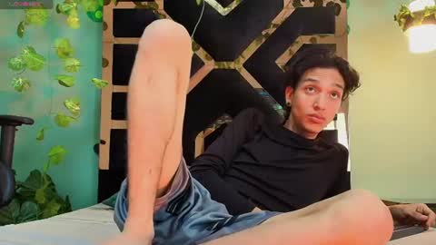 langelo_el online show from June 16, 12:31 pm