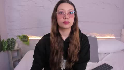 Lanna online show from March 9, 11:37 am