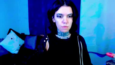 LANNIE   online show from February 1, 3:25 am