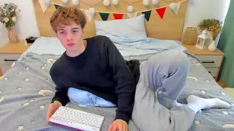 Fandi online show from March 10, 10:39 am