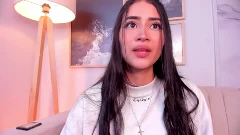 Snapshot of lara_madisson chatting on February 18, 5:42 am Lara Madisson online show from February 18, 5:42 am