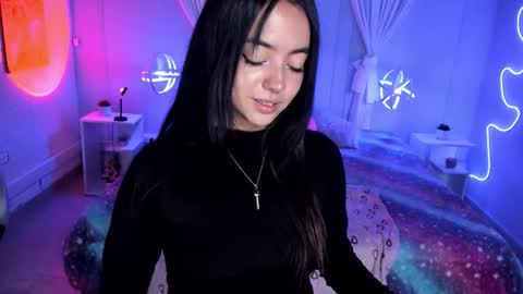 lara online show from October 8, 3:45 am