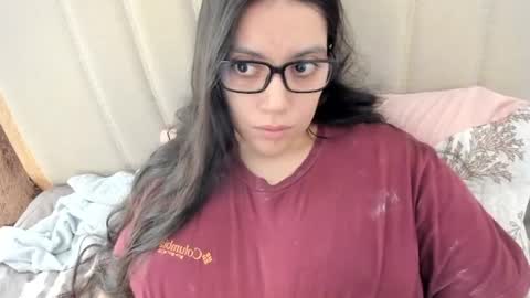 lara online show from March 28, 3:46 pm