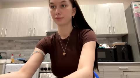 lara online show from March 28, 7:26 pm