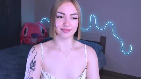 Snapshot of larakrein_lk chatting on September 17, 4:54 pm LaraKrein lk online show from September 17, 4:54 pm