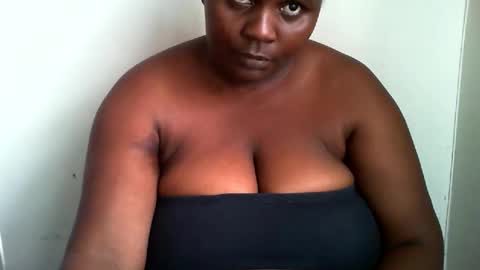 laralovex online show from January 12, 1:37 pm