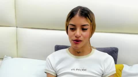 LARA online show from March 6, 11:20 pm