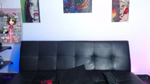 laramucci online show from January 8, 7:53 pm