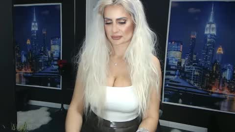 laras_moans online show from March 12, 8:51 am