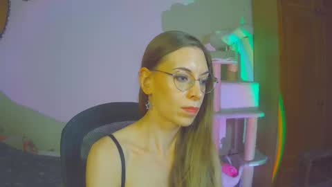 Snapshot of larawintersxxx chatting on October 8, 8:59 pm larawintersxxx online show from October 8, 8:59 pm