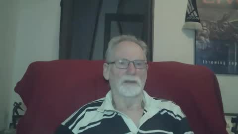 Snapshot of larbie chatting on September 20, 2:03 am Larbie online show from September 20, 2:03 am
