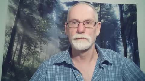 Snapshot of larbie chatting on December 31, 11:53 am Larbie online show from December 31, 11:53 am