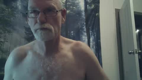 Snapshot of larbie chatting on December 24, 5:44 pm Larbie online show from December 24, 5:44 pm