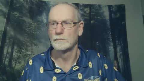 Snapshot of larbie chatting on January 12, 6:06 am Larbie online show from January 12, 6:06 am