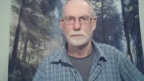 Snapshot of larbie chatting on January 17, 12:10 pm Larbie online show from January 17, 12:10 pm