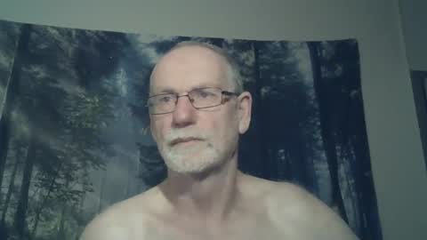 Snapshot of larbie chatting on January 11, 11:23 am Larbie online show from January 11, 11:23 am