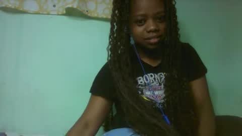 Snapshot of larissa645771 chatting on September 11, 3:24 pm larissa645771 online show from September 11, 3:24 pm