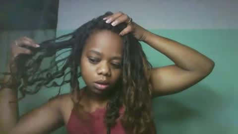 Snapshot of larissa645771 chatting on October 5, 12:24 pm larissa645771 online show from October 5, 12:24 pm