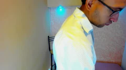 LARRY online show from January 13, 12:46 pm