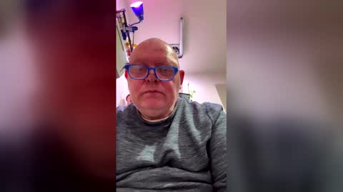 larsenbrent44 online show from February 28, 7:23 am