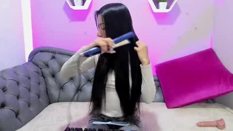 Tania  online show from March 25, 1:18 pm