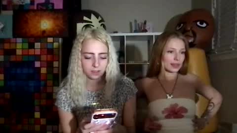 Roxy blue online show from February 28, 7:23 am