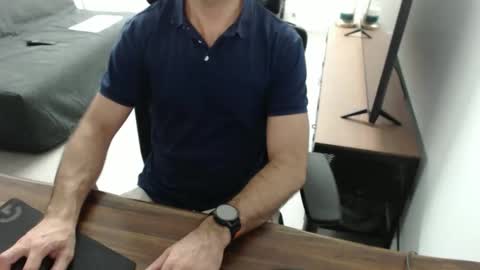 latexdave84 online show from November 27, 10:34 am