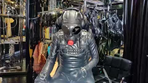 latexlover202 online show from November 25, 9:02 pm