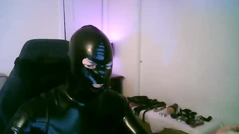 Snapshot of latexminheadroom chatting on September 25, 2:18 am latexminheadroom online show from September 25, 2:18 am