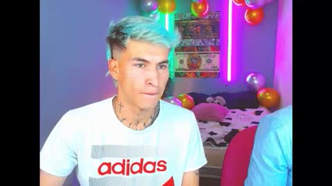 Snapshot of latin_boysxxx_ chatting on October 19, 10:25 pm latin_boysxxx_ online show from October 19, 10:25 pm