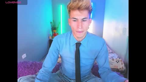 latin_boysxxx_ online show from March 14, 1:09 am