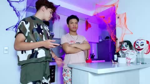 Snapshot of latin_naughty_boys chatting on October 13, 12:34 am latin_naughty_boys online show from October 13, 12:34 am