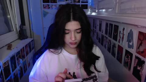 miiiiiiaaaa online show from January 29, 1:17 pm